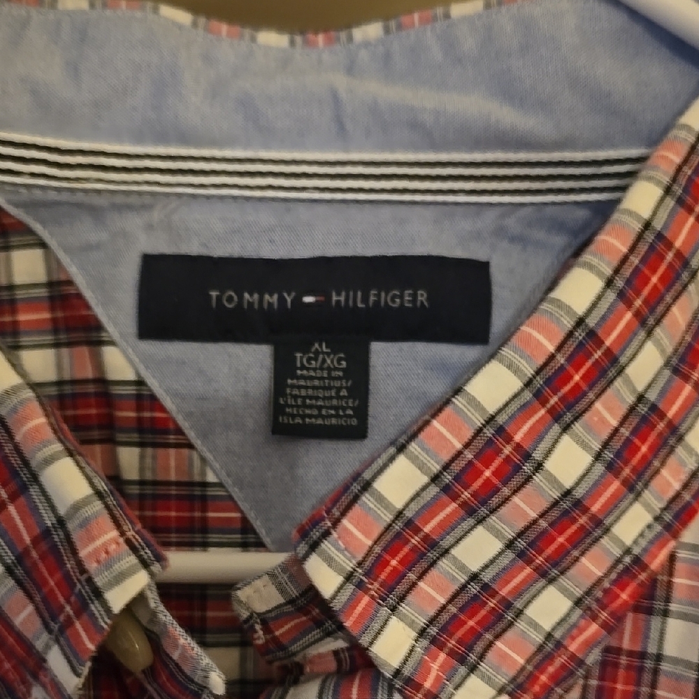 Tommy Hilfiger Red Casual Wrinkle Resistant Button Down Shirt XL Like New